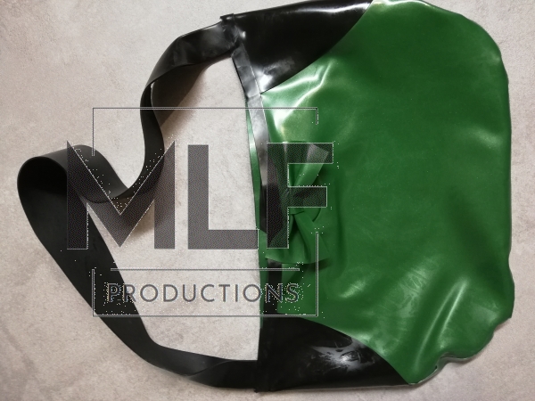 latex-handtasche-grün-schwarz