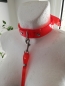 Preview: pvc halsband mit d-ring und leine mit karabinerhaken in rot bdsm goth dark fashion